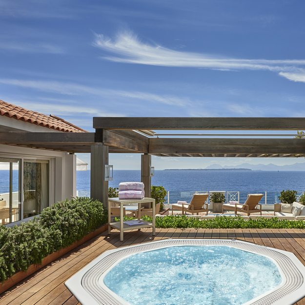 Top 7 Honeymoon Resorts in Provence and the French Riviera Traveler's Joy